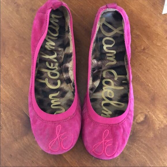 Sam Edelman Fuchsia Embroidered Flats. - Picture 4 of 6